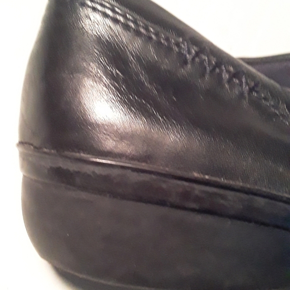 Clark's Black Ruched Leather Loafers - Picture 12 of 16